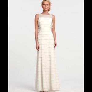 Stunning Ann Taylor Ivory Tiered Wedding Dress